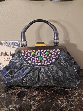 Elegant Black Evening Handbag with Jewel Accents